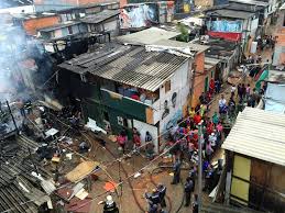 The favelas of são paulo is a marked representation of these issues, with inadequate infrastructure and urban services, lack of the rule of law and adequate policing, as well as violence emerging from institutionalized poverty. Prefeitura De Sp Diminui Gasto Com Desapropriacoes Em Favelas Fiquem Sabendo