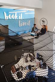 Uniplaces Office Klonblog10 Arbeitsplatzgestaltung Buroraumgestaltung Lissabon