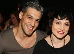 Zouganeli was born in 1983 in athens and is the daughter of yannis zouganelis and isidora sideris. H Elewnora Zoyganelh Se Mia E3omologhsh Gia Thn Paxysarkia
