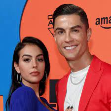 Georgina rodriguez is a famous spanish model. Cristiano Ronaldo Und Georgina Rodriguez Ist Dieses Posting Endlich Die Hochzeits Bestatigung Gala De