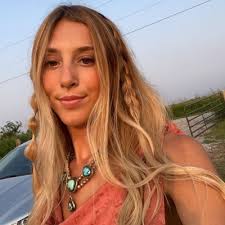 Kari Landis (@kl0623)