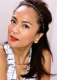 Lips Reviews, Swatches and Pictures