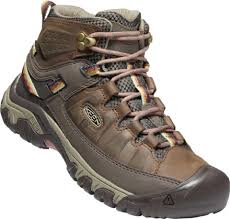Here we picked the five best hiking boot manufacturers to make matters a bit simpler. Women S Hiking Boots Lightweight Waterproof Rei Co Op
