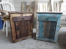 This pretty pallet rustic side table looks like a cute mini stool. Diy Pallet Wood Side Table Pallet Furniture Plans