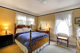 Curtains for pale yellow walls. What Curtains Go With Yellow Walls Inc 16 Photo Examples Home Decor Bliss