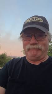 Hello, I'm Bob and something to know about me is I'm a retired trucker,  having trucked for over 50 years.