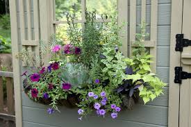 Known as one of the first living walls, window boxes have been a longtime favorite of gardeners. 20 Planter Box Ideas To Inspire You