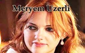 Maçlarda gösterdiği üstün performans ile spor severlerin odak noktası haline gelen mavi saçlı voleybolcu meryem boz, mavi Meryem Uzerli Kimdir Kac Yasinda Boyu Kac Biyografisi