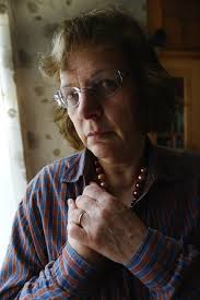 Woman to sue bus company over stairs fall