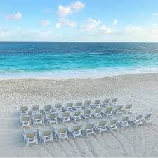 Riu Palace Paradise Islan White Sand Beach In Paradise Island In The Bahamas Itsriutimeinthebahama Bahamas Island Private Island Honeymoon Paradise Island