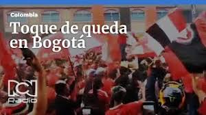 El alcalde expresó que el toque de queda se da debido a las fuertes manifestaciones que se han registrado durante este viernes en esos manifestantes durante el segundo día de una huelga nacional en las calles de bogotá, colombia, el 22 de noviembre de 2019.luisa gonzalez / reuters. Zirazy4eh9awjm