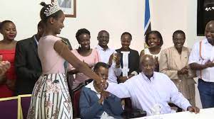 Aliaune thiam (akon) and his wife, come to uganda in search of business opportunities in a number of sectors. How Museveni And First Lady Hosted Queen Abenakyo And Her Family In Rwakitura Youtube