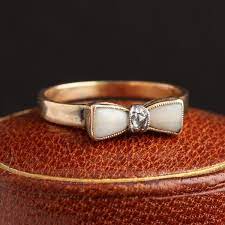 Pin On Ew Antique Jewelry And Accessories