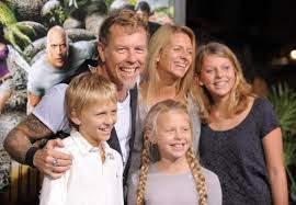 James hetfield's wife is francesca hetfield. Francesca Hetfield Biography Facts About James Hetfield S Wife