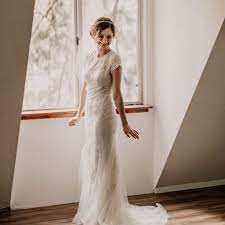 When you're designing your white by vera wang short sleeve lace wedding dress to get began with your total marriage ceremony planning, you should also familiarize yourself with different dress shapes and cuts for wedding ceremony gowns together with straight line, empire reduce, ball robe, mermaid, and others so you'll be able to create. Vera Wang Short Sleeve Wedding Dress Off 69 Www Daralnahda Com