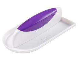 The angle allows for more comfort and control. The Must Have Cake Decorating Tools For Beginners