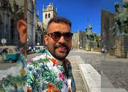 أعلن شقيق الفنان والإعلامي خالد عليش ، مساء أمس الإثنين، تعرضه لأزمة صحية مفاجئة؛ أدت إلى نقله إلى أحد المستشفيات لتلقي العلاج اللازم. Ø®Ø§Ù„Ø¯ Ø¹Ù„ÙŠØ´ Ø¨Ø£ÙˆÙ„ ØªØ¹Ù„ÙŠÙ‚ Ù„Ù‡ Ø¨Ø¹Ø¯ ÙˆØ¹ÙƒØªÙ‡ Ø§Ù„ØµØ­ÙŠØ© ÙˆØ®Ø±ÙˆØ¬Ù‡ Ù…Ù† Ø§Ù„Ù…Ø³ØªØ´ÙÙ‰