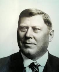 Construction of the Blue Horizon Motel. Anyone recognize this person?