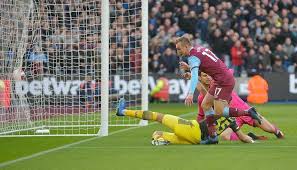 And in other news, west ham given big boost ahead of southampton clash as injury news emerges … source Jarrod Bowen Wiki 2021 Girlfriend Salary Tattoo Cars Houses And Net Worth