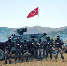 Bu Meslekte 2 Sey Onemlidir 1 Vatan 2 Yanindaki Adam Bu 2 Sey Icin Yasayip Olunur Ozel Kuvvetler Askeri Atlas Dovme
