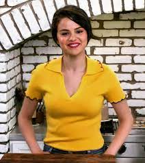Pin By Patricia Chacin On Selena Gomez In 2021 Selena Gomez Selena Gomez Outfits Selena