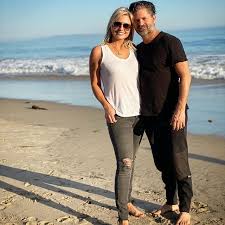 Apr 27, 2016 · these women have lived with large feet all their lives. Courtney Friel Journalist Net Worth Spouse Children Bio Wiki Height Facts Starsgab