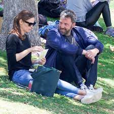 @mogrosser and i have, improbably, and against teams. Jennifer Garner And Ben Affleck At The Park In La June 2018 Popsugar Celebrity