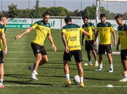 Depois do jogo com o tondela, em que se estreou a titular pelo sporting, nuno mendes assinou a renovação de contrato até 2025. Coronavirus Sporting Tem Sete Atletas Que Testaram Positivo Diz Jornal