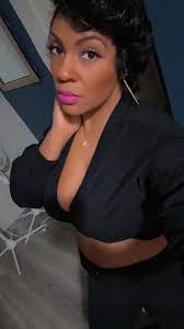 Michelle Headen's Instagram, Twitter & Facebook