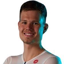 Tracy Kidwell's Instagram, Twitter & Facebook