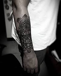 From sparkle lips to henna, loved the cultural experience. Simona Noir Tattoo