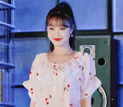 Miyeon, minnie, soojin, soyeon, yuqi, and shuhua. Seo Soojin G Idle Gif Seo Soojin Soojin G Idle Discover Share Gifs