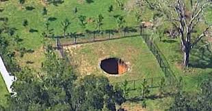florida sinkhole opens up at exact