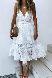 She Walks In Beauty One Shade The More One Ray The Less V Neck Design Spaghetti Strap And Subtle See Through Heml Vestidos Vestidos Estilosos Looks Vestidos