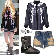 Photogallery of avril lavigne updates weekly. Avril Lavigne S Fashion Clothes Outfits Steal Her Style