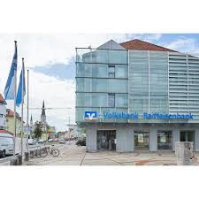 Über 1 bewertungen helfen ihnen bank in ihrer nähe zu finden. Photos At Volksbank Raiffeisenbank Oberbayern Sudost Eg Filiale Freilassing Bank