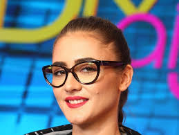 Copyright © toate drepturile rezervate. Dezvaluire Soc Despre Geanina Stana Noua Faimoasa De La Exatlon A Aparut La Tv Intr O Emisiune Urmarita De Sute De Mii De Adolescenti Nimeni Nu Se Astepta Sa O Vada La Un Concurs