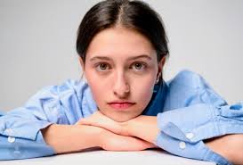 Es stehen gemeinsam vor der Kamera zur TV Serie "Lindenstrasse" : Aaron  Rufer (durchgehende Rolle " Jamal Bakkousch " sowie Samuel Jakob , bekannt  aus Kino " V 8 in der Rolle "