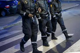 Som ordensmagt bliver politiet anvendt til at fjerne organiseret fysisk modstand mod gennemførelsen. Politi Budsjett Politiet Har 72 Ubesatte Stillinger Og 100 Millioner Pa Budsjettet