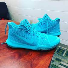 Free shipping for flx members. Kyrie Irving Unveils Tiffany Inspired Nike Kyrie 3 Sole Collector