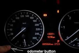 Early systems (motronic 1.1 only, i think) flash the fault codes automatically. Reset Service Light Indicator Bmw 3 Series Reset Service Light Reset Oil Life Maintenance Light Reset