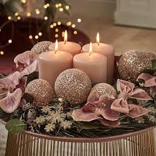 Depot On Instagram Glitzerkugeln Rosa Schleifen Und Blumen Sorgen Fur Eine Romantische Adventszeit Weihnachtskugeln Rosa Rosa Schleifen Weihnachtsdekoration