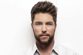 Chris Lane's Instagram, Twitter & Facebook