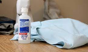 There is no doubt that medical alcohol is one of the successful ways to remove ink stains, but you must first pay attention to the fact that this piece of cloth is not affected by alcohol, as a test must be done in a hidden part of this piece to ensure that it is suitable and that alcohol does not cause any problems. Does Rubbing Alcohol Stain Clothes