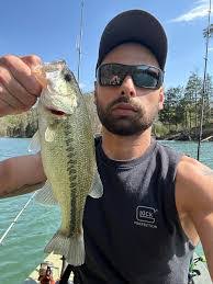 Casey Starnes's Instagram, Twitter & Facebook