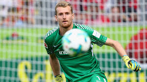 Lukas is my name, i'm my own man and i go my own way. that's what he told the media upon his arrival in germany. News Dfb Deutscher Fussball Bund E V