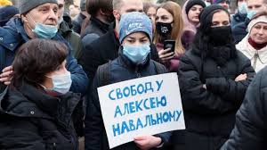 Сторонники алексея навального намерены провести в день послания президента россии владимира путина акции протеста в крупных российских городах, в том числе москве и. Tebe Svobody Slova Ne Hvataet V Vuzah Shkolah I Detsadah Otgovarivayut Detej Ot Mitingov Bbc News Russkaya Sluzhba