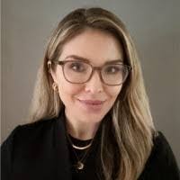 Julia Pendleton's Instagram, Twitter & Facebook