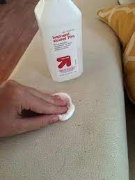 How to clean leather with vinegar: How To Clean Faux Leather Couch With Home Ingredients Hello Lidy