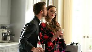 Elizabeth Gillies On The Riches Of Playing Fallon Carrington On The Cw'S 